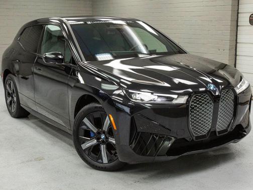 2025 BMW iX xDrive50