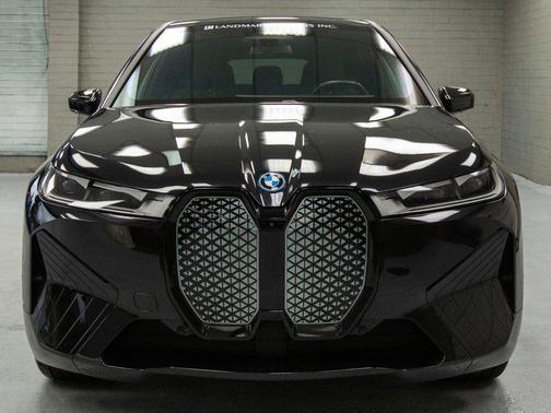 2025 BMW iX xDrive50