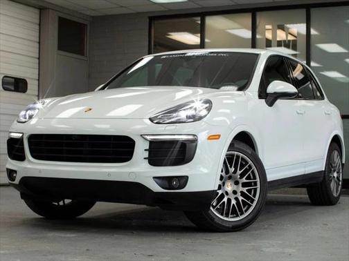 2017 Porsche Cayenne Platinum Edition
