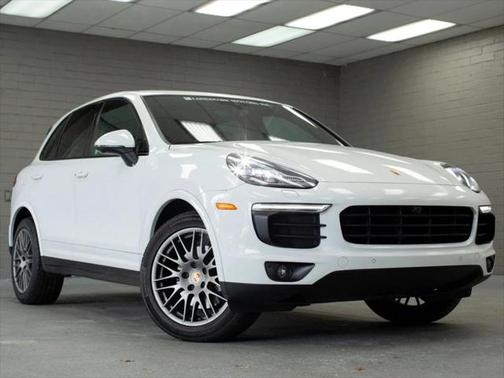 2017 Porsche Cayenne Platinum Edition