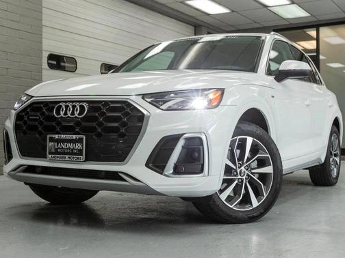Ibis White 2023 Audi Q5 45 S line Premium Plus