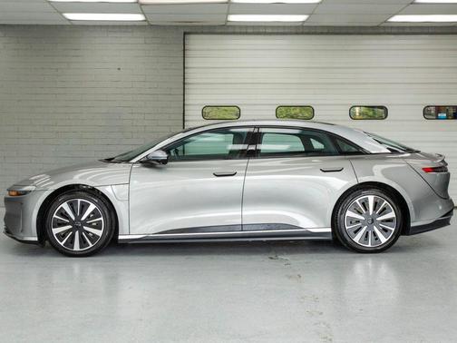 Cosmos Silver Metallic 2023 Lucid Air Grand Touring