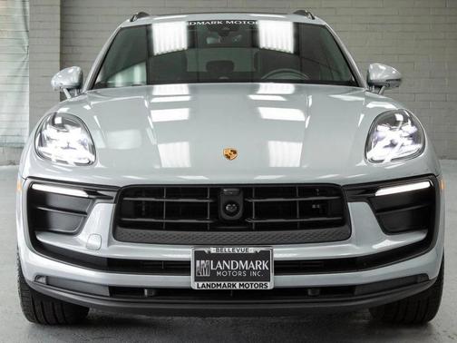 Not Specified 2024 Porsche Macan Macan T