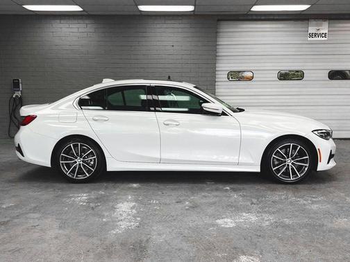 2020 BMW 330 330i