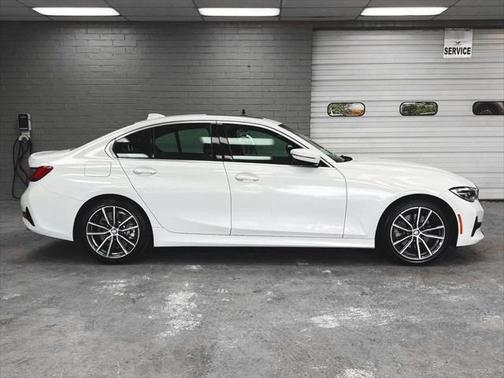 2020 BMW 330 330i