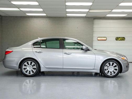 2011 Hyundai Genesis 3.8