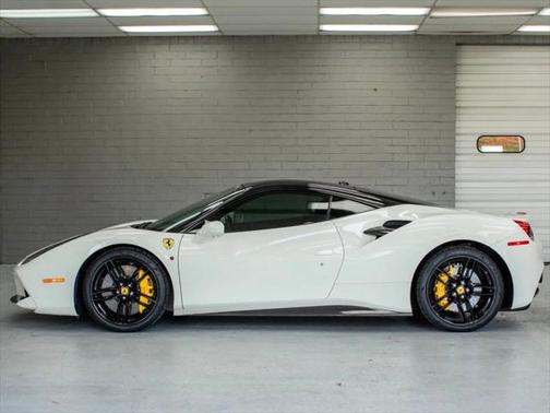 2018 Ferrari 488 GTB Coupe