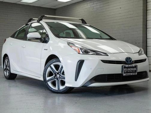 2020 Toyota Prius XLE