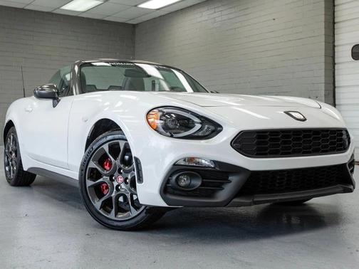 2020 FIAT 124 Spider Base