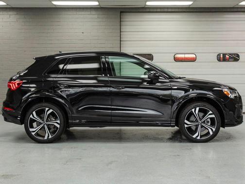 2024 Audi Q3 45 S line Premium Plus