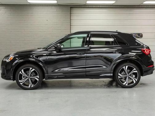 2024 Audi Q3 45 S line Premium Plus