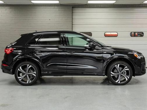 2024 Audi Q3 45 S line Premium Plus