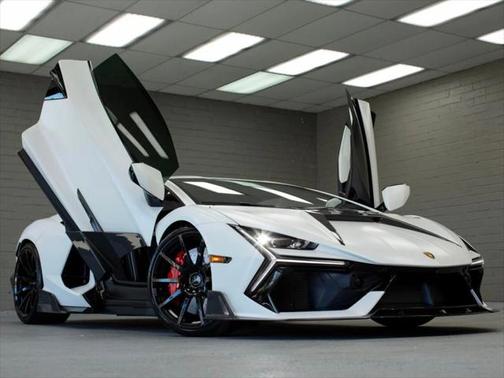 2024 Lamborghini Revuelto Coupe