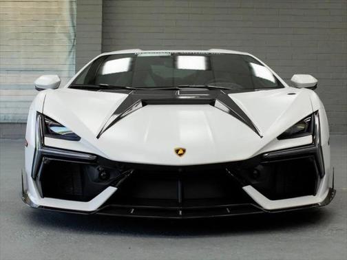 2024 Lamborghini Revuelto Coupe