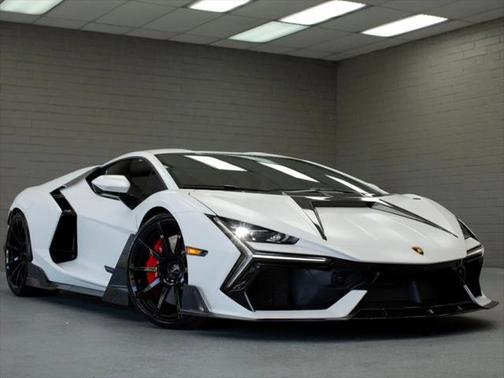 2024 Lamborghini Revuelto Coupe