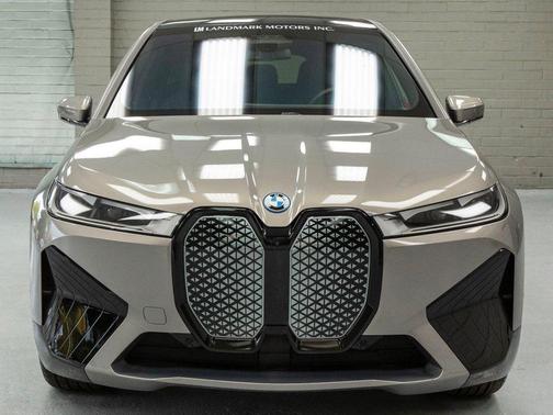 2025 BMW iX xDrive50