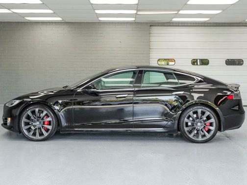 2020 Tesla Model S Performance