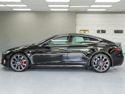 2020 Tesla Model S Performance