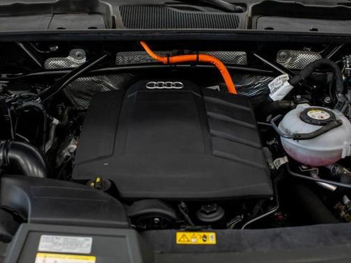 2021 Audi Q5 Premium Plus 55 TFSI e quattro