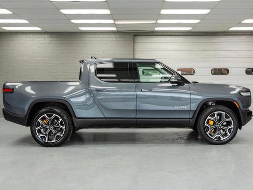 2022 Rivian R1T Adventure