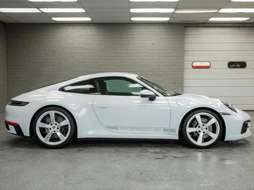 2022 Porsche 911 Carrera S