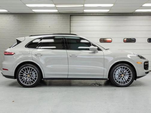 2020 Porsche Cayenne Turbo