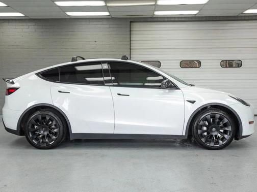 Pearl White Multi-Coat 2021 Tesla Model Y Long Range Dual Motor All-Wheel Drive
