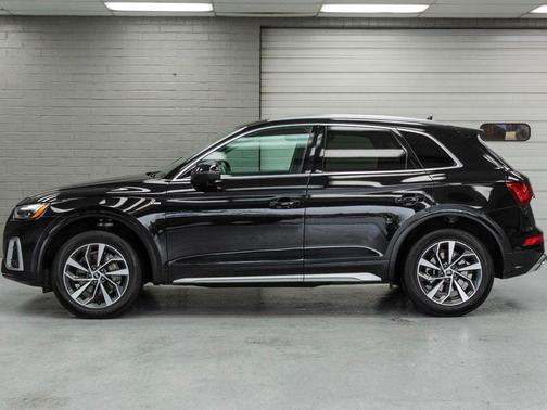 2022 Audi Q5 45 S line Premium Plus