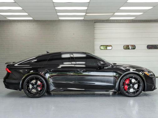 2024 Audi RS 7 4.0T Performance