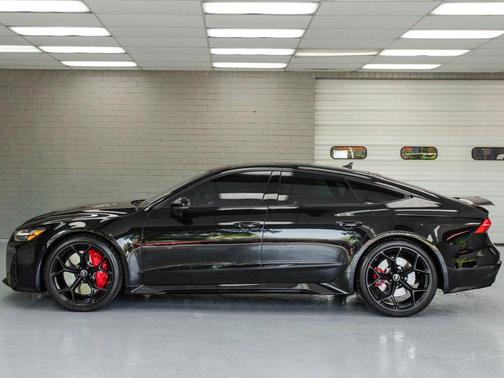 2024 Audi RS 7 4.0T Performance
