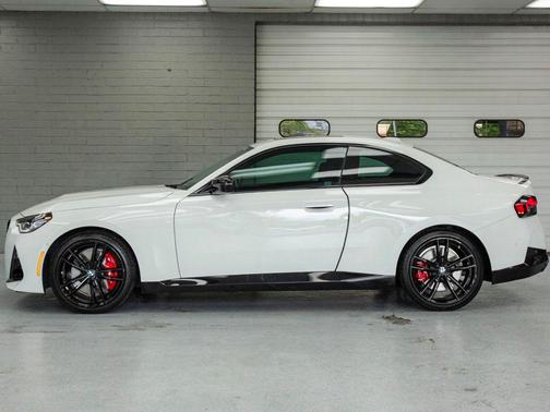 Alpine White 2024 BMW M240 i xDrive