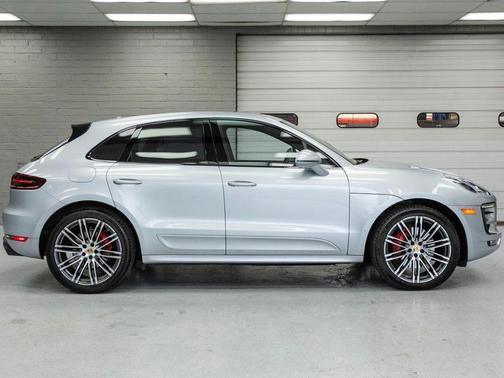 2017 Porsche Macan GTS