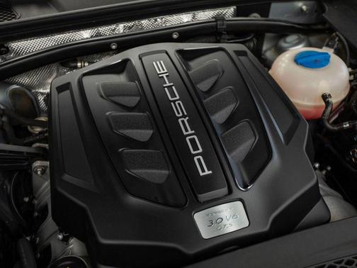 2017 Porsche Macan GTS