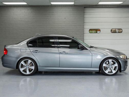 2011 BMW 335 335i