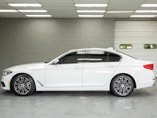 2019 BMW 540 540i