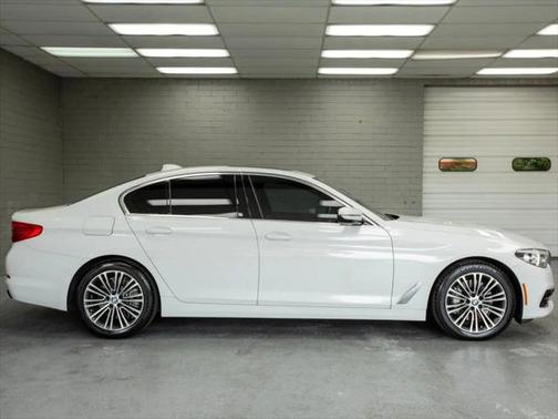 2019 BMW 540 540i