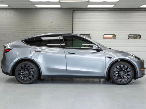 2025 Tesla Model Y Long Range Dual Motor All-Wheel Drive