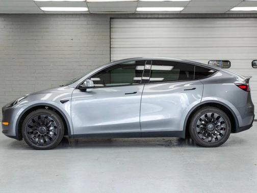 2025 Tesla Model Y Long Range Dual Motor All-Wheel Drive