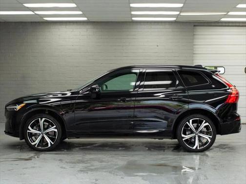 2022 Volvo XC60 Recharge Plug-In Hybrid T8 R-Design