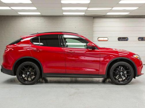 2019 Alfa Romeo Stelvio Ti Sport