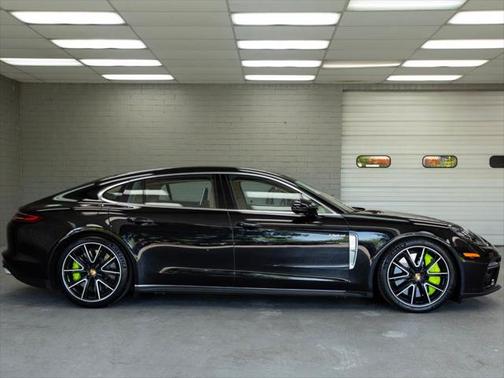 2018 Porsche Panamera E-Hybrid Turbo S Executive