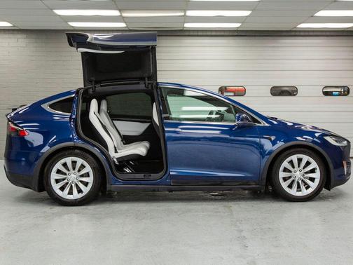 2017 Tesla Model X 75D