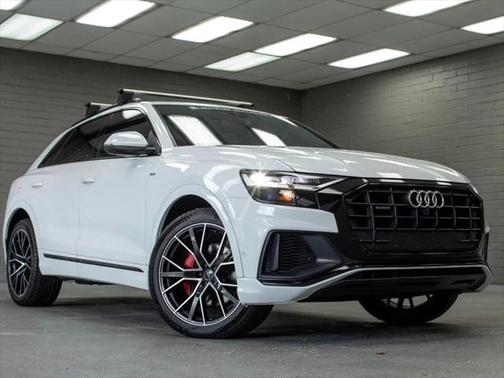 2021 Audi Q8 55 Premium Plus