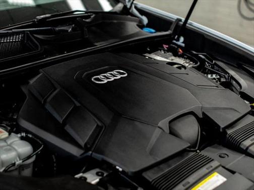 2021 Audi Q8 55 Premium Plus