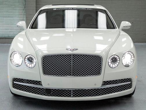 Glacier White 2015 Bentley Flying Spur Base