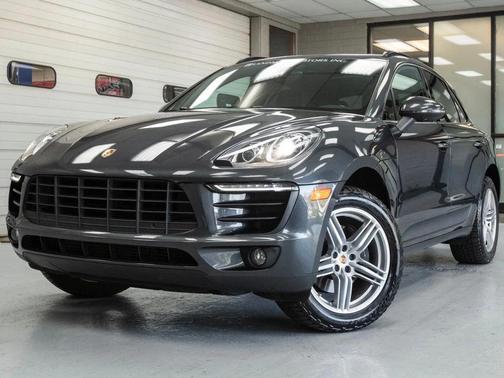 Volcano Grey Metallic 2018 Porsche Macan Macan