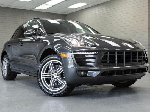 Volcano Grey Metallic 2018 Porsche Macan Macan