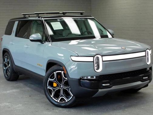 2023 Rivian R1S Adventure
