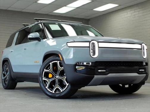 2023 Rivian R1S Adventure