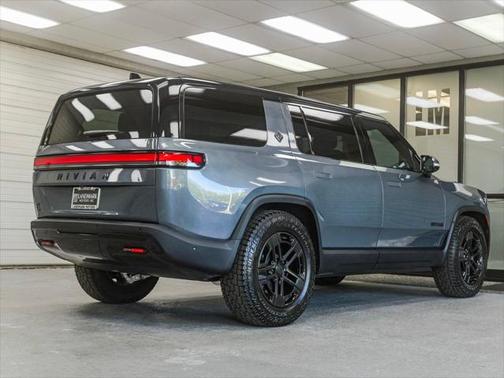 2023 Rivian R1S Adventure Quad-Motor Large Pack